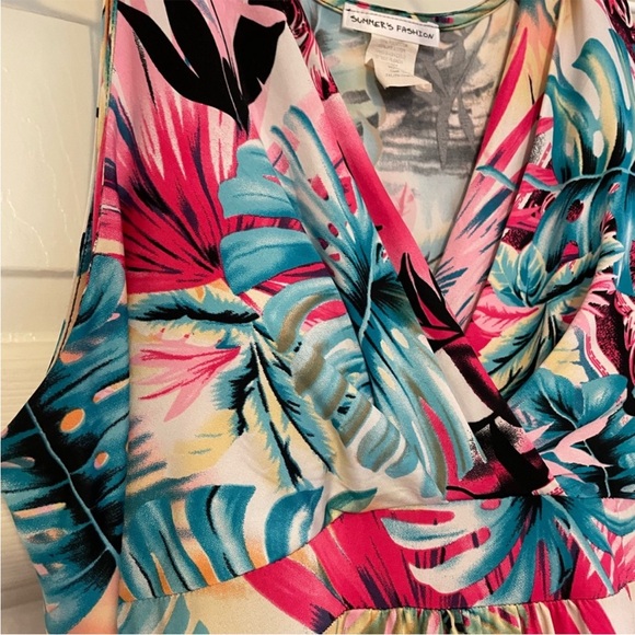 EUC Gorgeous Multicolor Sunset Tropical Palm Leaf Print Flattering MIDI Dress - Picture 9 of 12